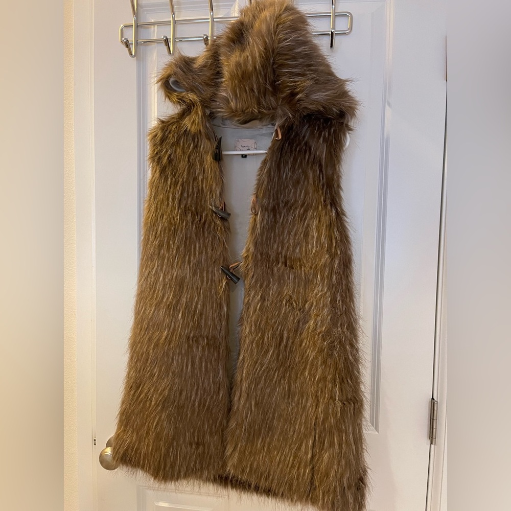 Fur vest
